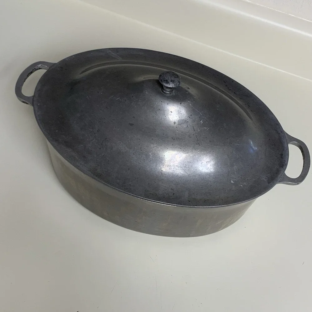 VINTAGE Oval CLUB ALUMINUM WARE Roaster Dutch Oven Pan w/ Lid, 13